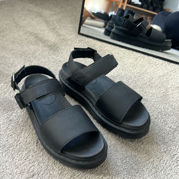 Dr. Martens Voss Platform Sandal - Women's size 8 - Picture 2 of 2